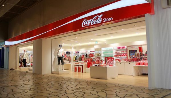「Coca-Cola Store」（外観）（画像：日本コカ・コーラ）