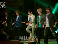 1年6カ月ぶりに新しいミニアルバム『Sherlock』(シャーロック)で華麗にカムバックしたSHINee（シャイニー）が、韓国KBS Joyチャンネルの『イ・ソラの2度目のプロポーズ』に出演した。