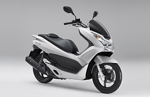 PCX150（パールヒマラヤズホワイト）（画像：ホンダ）