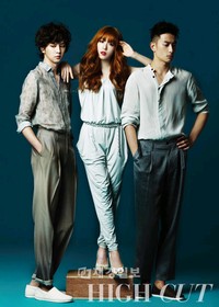 少女時代で新ユニット「テティソ」のメンバー、テヨン&ティファニーがスタースタイルマガジン「HIGH CUT(ハイカット)」のグラビア撮影に参加した。写真=HIGH CUT 少女時代で新ユニット「テティソ」のメンバー、テヨン&ティファニーがスタースタイルマガジン「HIGH CUT(ハイカット)」のグラビア撮影に参加した。写真=HIGH CUT