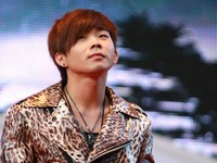 歌手ペク・チョンガンが、T-ARA（ティアラ）のソヨンと仲良くなりたいと明かし話題だ。