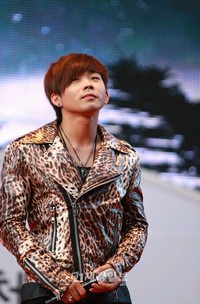 歌手ペク・チョンガンが、T-ARA(ティアラ)のソヨンと仲良くなりたいと明かし話題だ。 歌手ペク・チョンガンが、T-ARA(ティアラ)のソヨンと仲良くなりたいと明かし話題だ。