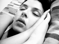 昔は、仕事中に昼寝をすると解雇されるか、少なくとも厳重な懲戒処分を受けたことでしょう。しかし、現代の職場ではそうとも限りません。