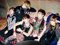 15日、EMIミュージック・ジャパンは、所属アーティストSHINee(シャイニー)のスマートフォン（iOS、Android）向けアプリ「EMI SHINeeアプリ」（日本国内限定）の提供を開始した。