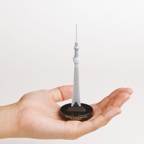 手のひらサイズの東京スカイツリー
