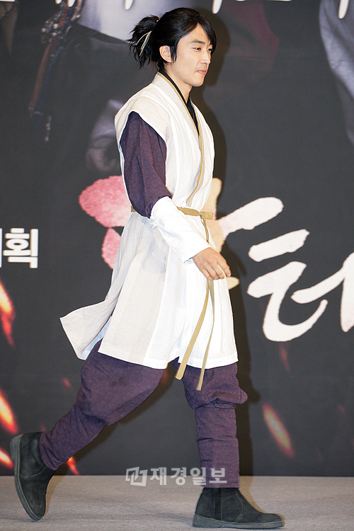 新ドラマ『Dr.JIN』制作発表会（27） ソン・スンホン