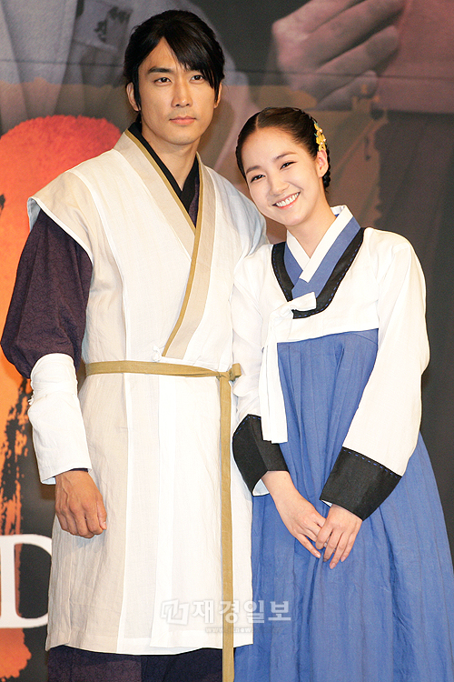 新ドラマ『Dr.JIN』制作発表会（5） ソン・スンホン、パク・ミニョン