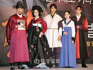 新ドラマ『Dr.JIN』制作発表会(21) 新ドラマ『Dr.JIN』制作発表会(21)