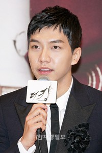 最近、イ・スンギの理想のタイプが変わったことが話題となっている。 最近、イ・スンギの理想のタイプが変わったことが話題となっている。