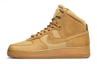 ミリタリーブーツ仕様の「NIKE AIR FORCE 1」5月26日発売