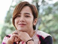 韓国KBS月火ドラマ『ラブレイン』で熱演を繰り広げ視聴者から熱い反応を得ているチャン・グンソクの撮影現場での眩しい笑顔が話題となっている。写真=ユンスカラー