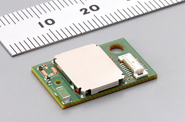 「Bluetooth SMARTモジュール」（写真：村田製作所）