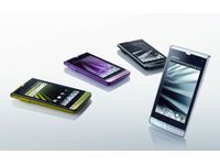 PHSと3Gの2種類の通信方式に対応した国内初のAndroid搭載スマートフォン「DIGNO DUAL WX04K」（画像：京セラ）