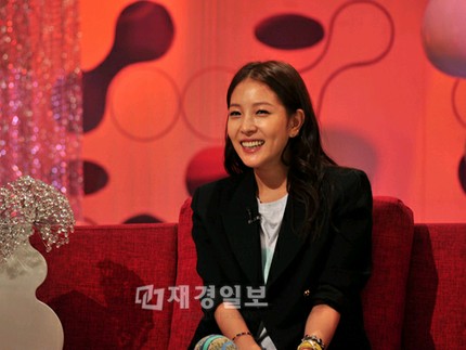 満13歳という若さでデビューして歌謡界にシンドロームを巻き起こした歌手BoA（ボア）が、韓国KBS 2TV『キム・スンウの乗勝長駆』に出演し、これまで公開されていなかったデビュー秘話と練習生時代のエピソードを告白し、関心を集めた。