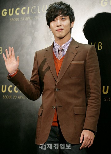 今月30日放送の韓国MBCエブリワンの番組『週間アイドル』で、アイドルが選んだ“大学祭でのイケてる男女BEST5”ランキングが発表される。