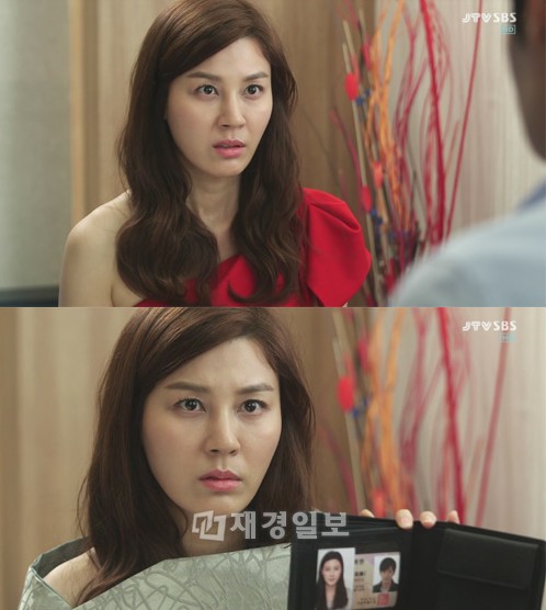 10日に放送されたSBSドラマ『紳士の品格』第6話では、イス（キム・ハヌル）とドジン（チャン・ドンゴン）の浴室シーンが描かれ話題となっている。