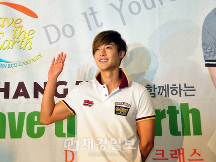 韓流スターSS501（ダブルエス501）リーダーのキム・ヒョンジュンが、環境保護に乗り出した。