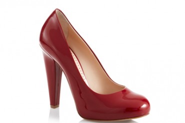 バリーから、スタイルに合わせて選べる万能パンプスコレクションが登場