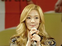 少女時代ヒョヨンを応援する為、毎週順番で撮影現場を訪問する少女時代のメンバーたちが、MBC『ダンシング・ウィズ・ザ・スター　シーズン2』のもう一つのお楽しみポイントとなっている。ティファニー、ソヒョン、ユナ、サニーが続けて、ヒョヨンの為に撮影現場を訪れた。