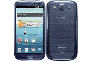 「GALAXY S III SC－06D」（Pebble Blue）（画像：NTTドコモ）