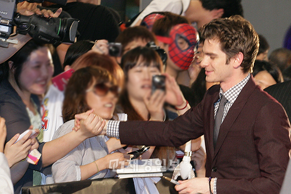 2NE1、『アメイジング・スパイダーマン』試写会に登場（9） アンドリュー・ガーフィールド