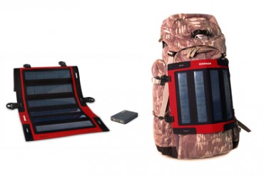 バックパックが発電機に変身！？ - 1時間でスマホを充電できる携帯型ソーラーパネル