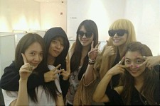 f(x)（エフエックス）のリーダー、ビクトリアがメンバーのスッピンと近況を公開した。写真＝ビクトリアのme2day