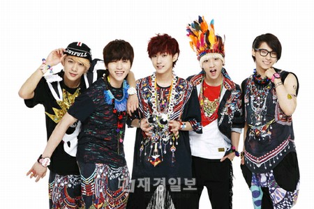 人気男性アイドルグループB1A4（ビーワンエーフォー）が初の日本版シングル「Beautiful Target」をリリース、驚くべきランキング成績を記録し、日本攻略に出た。
