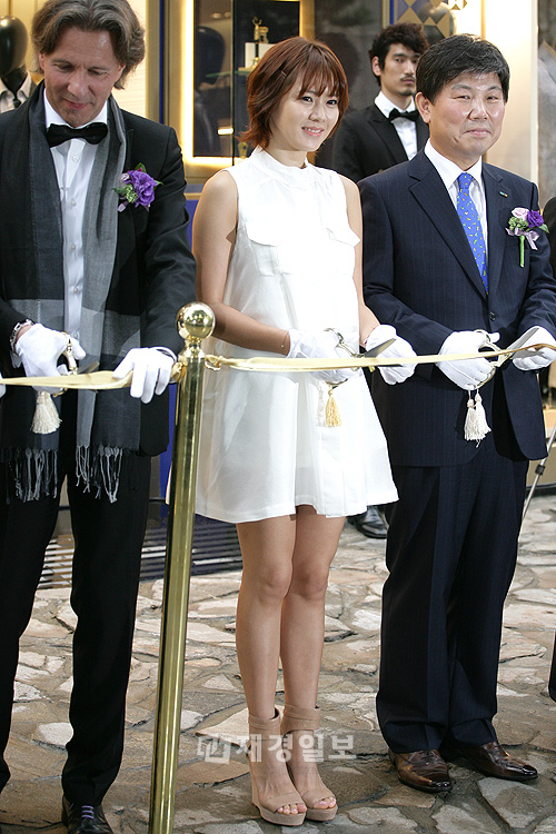 仏ブランドS.T.Dupont ソウルフラッグシップストア開店式典(3) ソン・イェジン