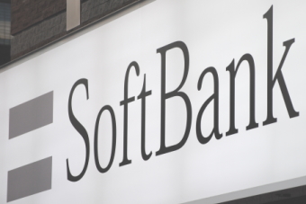 ソフトバンク＜９９８４＞（東１）は６日、反発相場となり、２８７３円（１３円高）で寄ったあとは２９２９円（６９円高）。