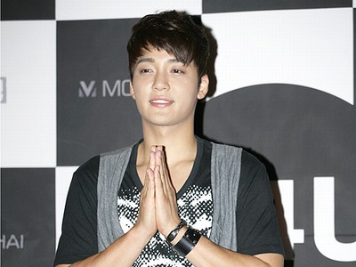 愛の分かち合いコンサート2、キム・ジヌらが集う キム・ジヌ(15) 愛の分かち合いコンサート2、キム・ジヌらが集う キム・ジヌ(15)