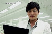 9日、 Mnetのホームページ (www.mnet.com)に、パク・チャンホ、キム・ソナに続きチャン・ドンゴンがシン・スンフンのMnet 「ワンコンサート(One Concert)」 の招待状を受け取る姿の映像が公開された。