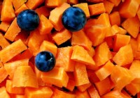 諺などでおなじみですが、あなたの肩の上で競い合っている天使と悪魔にはさまれて「害があるわけじゃないし、食べればいいんだよ」と一方がささやけば、「ダイエットしてるんじゃなかったの?」ともう一方が指摘する・・・そのあいだで格闘するかわりに、生産性を上げるために食べるようにしたらどうでしょうか。 諺などでおなじみですが、あなたの肩の上で競い合っている天使と悪魔にはさまれて「害があるわけじゃないし、食べればいいんだよ」と一方がささやけば、「ダイエットしてるんじゃなかったの?」ともう一方が指摘する・・・そのあいだで格闘するかわりに、生産性を上げるために食べるようにしたらどうでしょうか。