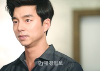 あと4回を残し、クライマックスにさしかかった人気ドラマ『ビッグ』（脚本：ホン・ジョンウン、ホン・ミラン、演出：ジ・ビョンヒョン、キム・ソンユン）では、コン・ユが出生の秘密を知って驚愕する姿が描かれ、視聴者の涙腺を刺激する予定だ。写真＝ボンファクトリー