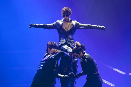 SS501（ダブルエス501）リーダーのキム・ヒョンジュンが、シングルアルバム発売記念ライブコンサートを大盛況に収めた。写真＝キーイースト