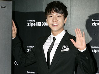 サムスンZipel VIPパーティー「Sensation of T9000」 イ・スンギ(6) サムスンZipel VIPパーティー「Sensation of T9000」 イ・スンギ(6)