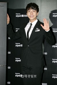 サムスンZipelのVIPパーティー“Sensation of T9000”が17日午後、ソウルの新羅ホテルで開かれた。 サムスンZipelのVIPパーティー“Sensation of T9000”が17日午後、ソウルの新羅ホテルで開かれた。