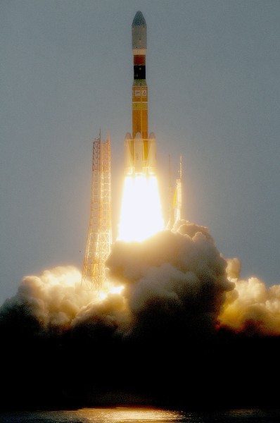 宇宙航空研究開発機構（JAXA）は21日午前11時6分、種子島宇宙センターから宇宙ステーション補給機「こうのとり」3号機（HTV3）を搭載したH2Bロケット3号機（H-IIB・F3）を打ち上げた。（C）宇宙航空研究開発機構（JAXA）