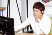 新ドラマ『パンダさんとハリネズミ』撮影現場公開 チェ・ジンヒョク(31) 新ドラマ『パンダさんとハリネズミ』撮影現場公開 チェ・ジンヒョク(31)