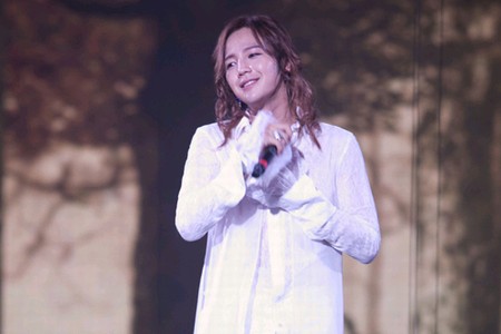 7月30日、チャン・グンソクは、ツイッターフォロワー数500万を突破させ、外国人芸能人としては最多記録を達成させた。これはハリウッドスター、トム・クルーズの440万件を超える記録だという。写真 =ツリージェイカンパニー