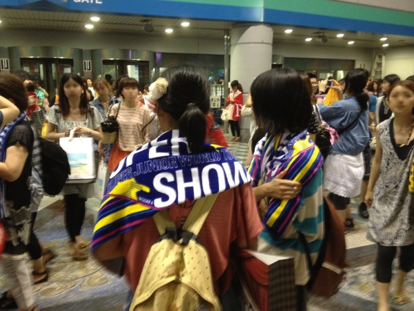 東方神起・少女時代ら出演の「SMTOWN LIVE WORLD TOUR III in TOKYO！」第2日、ファンの熱気が東京ドームを埋め尽くす（16）