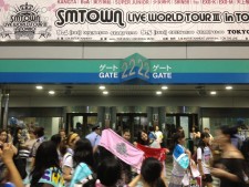 東方神起・少女時代ら出演の「SMTOWN LIVE WORLD TOUR III in TOKYO！」第2日、ファンの熱気が東京ドームを埋め尽くす（15）