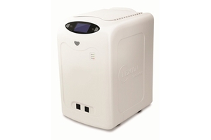 医療用・一般用可搬型大容量電池（写真：伊藤忠商事）