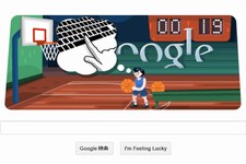 グーグルは8日、バスケットボールのミニゲームを公開した。8日AM0時時点でグーグルのトップページのロゴに組み込まれており、再生ボタンをクリックすることでプレイできる。