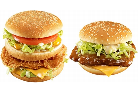 「ホット ゴールドマサラ」（左）と「マイルド ゴールドマサラ」（右）（画像：日本マクドナルド）