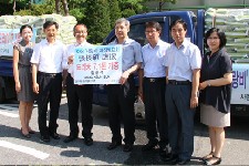 チャン・グンソクが、米11トンを、恵まれない子供たちや厳しい環境の中で暮らしている人たちに寄付した。