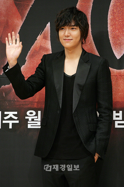 SBSドラマ『神医』、制作発表会にイ・ミンホら出演者が登場（36） イ・ミンホ