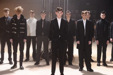 ラッド ミュージシャンが大阪・梅田に新店舗 - 記念ノベルティはライブ用フェイスタオル