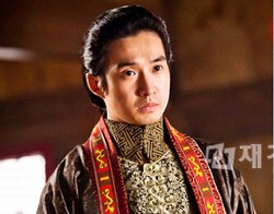 ティザー予告と撮影現場のスチールカットが公開され、視聴者たちの熱い関心を浴びているファンタジーアクションロマンスドラマ『神医』。特に視聴者たちの好奇心と興味をそそり話題となっている4つのポイントを紹介しよう。写真＝神医文化産業専門会社