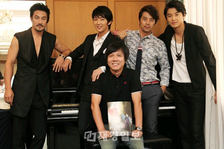 10日に制作発表会を終えた韓国MBC新水・木ミニシリーズ『アラン使道伝』が、制作発表会のビハインドカットを公開した。制作発表会では、ドラマの主演俳優らが久しぶりに韓服を脱いで集まった。